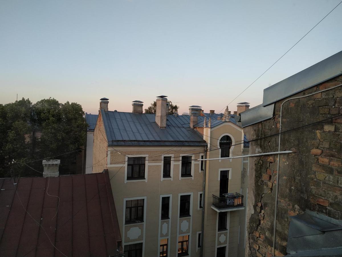 Sunlit Loft Apartment Riga Esterno foto
