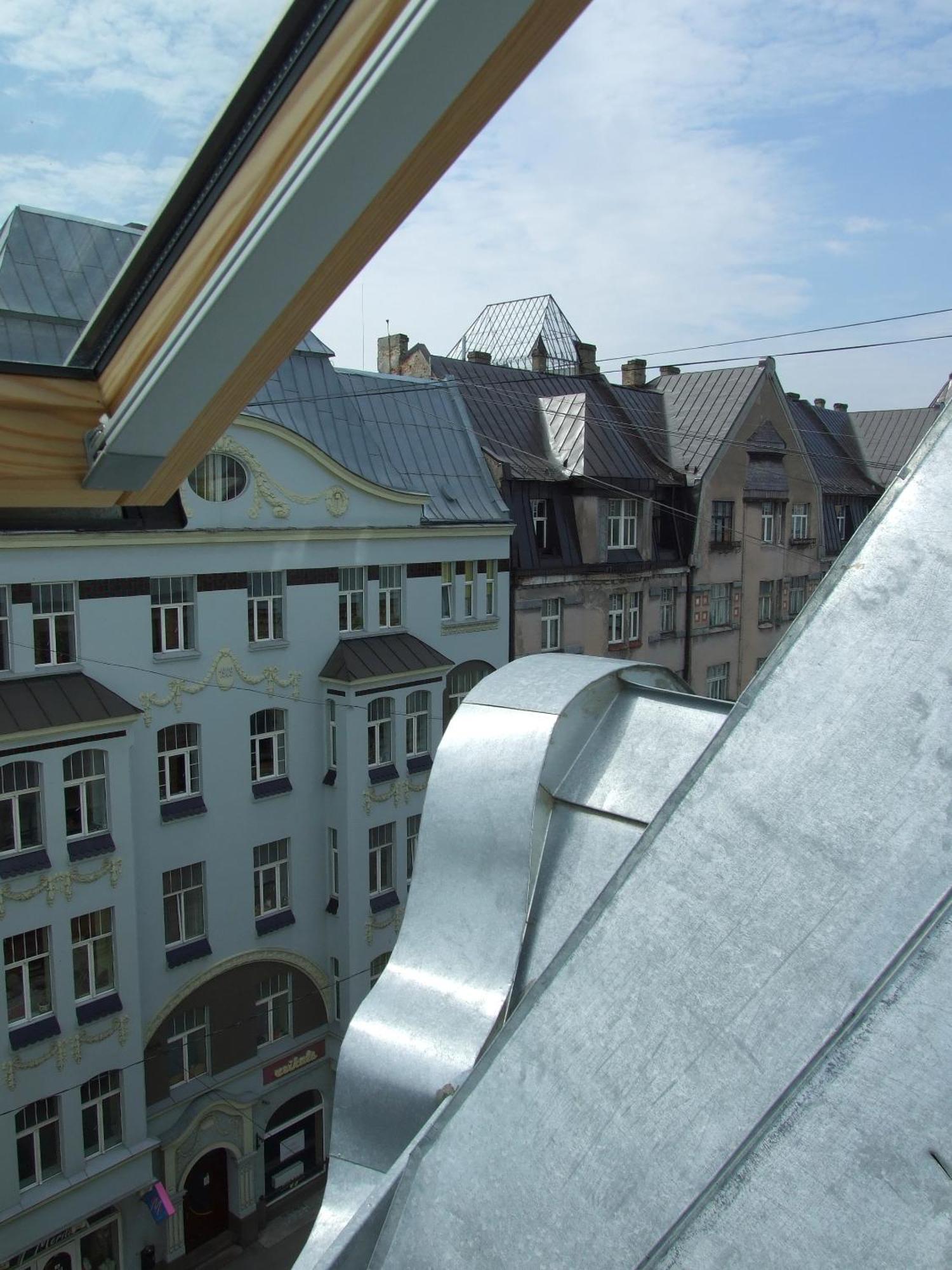 Sunlit Loft Apartment Riga Esterno foto