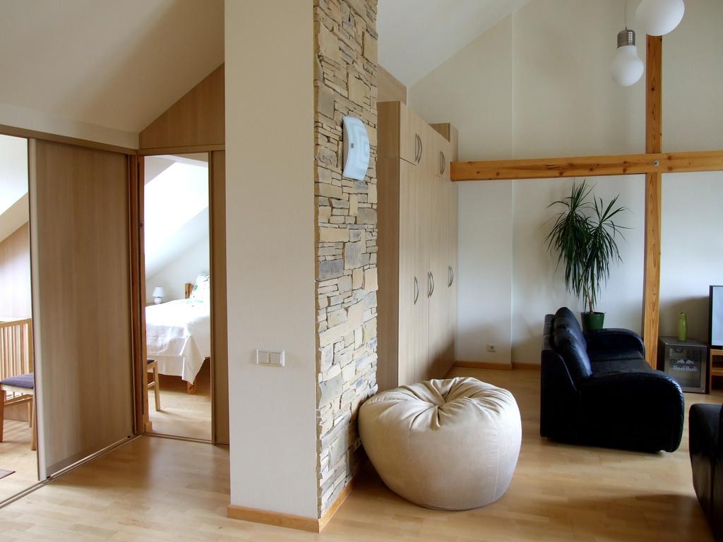 Sunlit Loft Apartment Riga Esterno foto